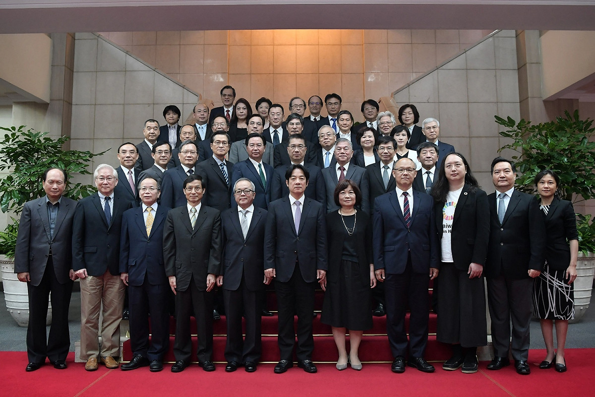 賴清德內閣畢業照。 圖：行政院提供