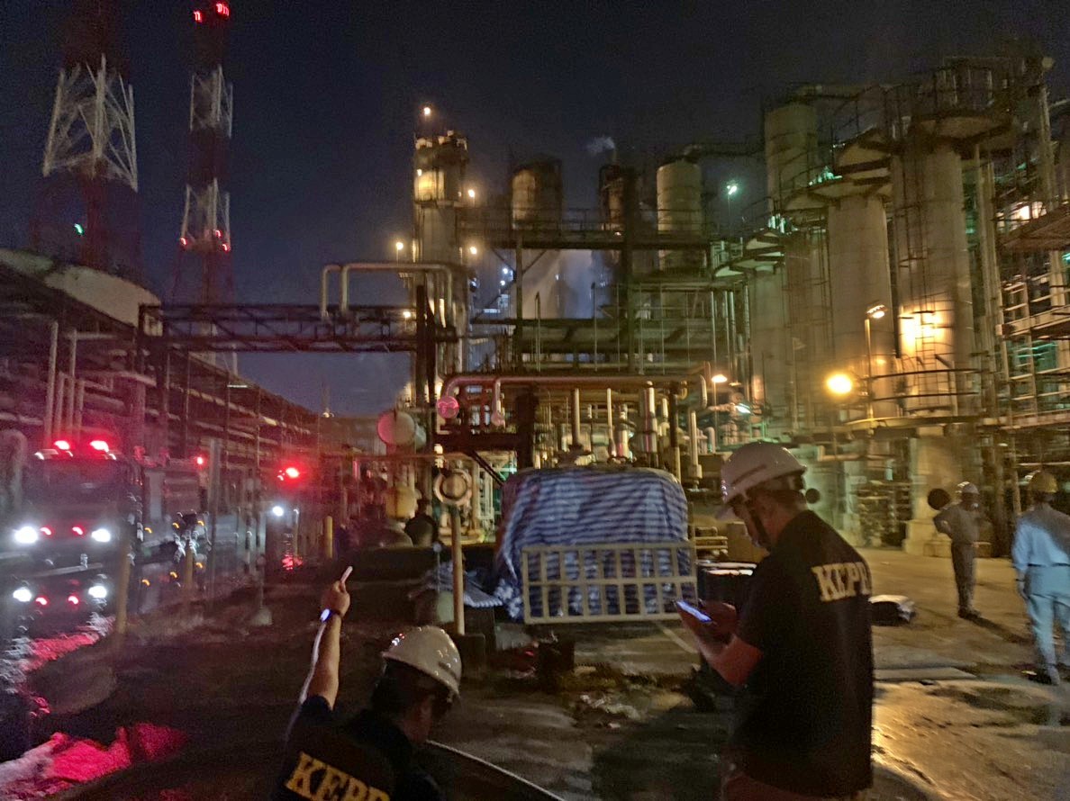 高雄市環保局接獲線報，立即前往信昌化學工業股份有限公司林園廠實施稽查。 圖：高雄市環保局提供。