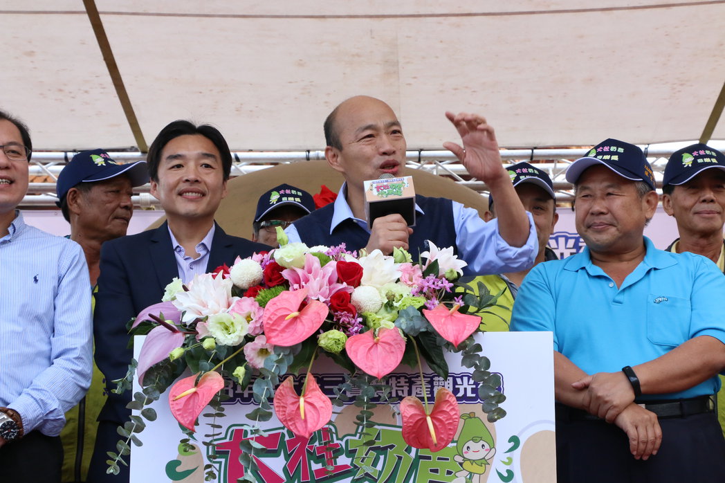 韓國瑜出席大社區蜜棗評鑑會頒獎儀式。 圖：高雄市新聞局提供