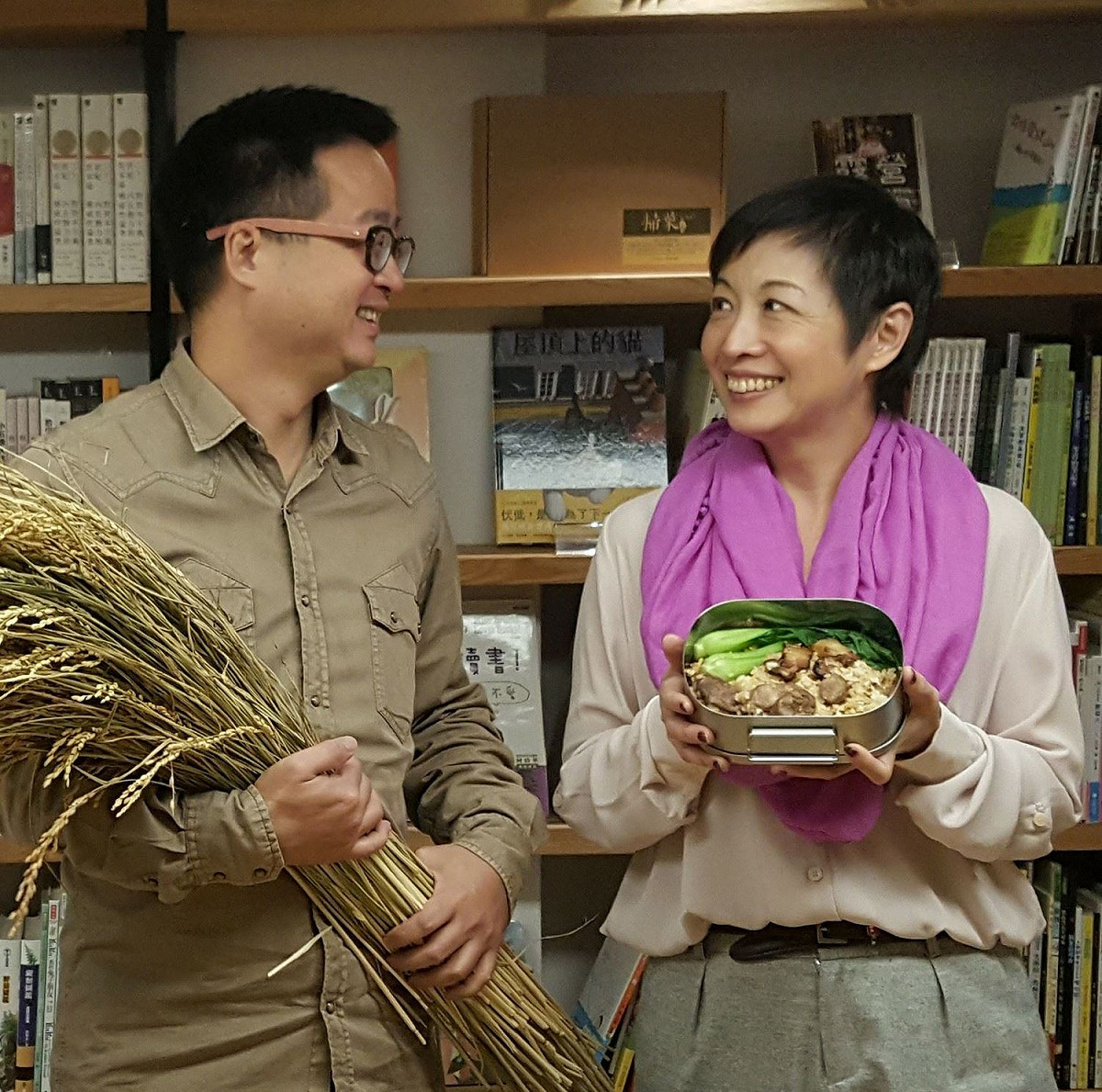 前客委會主委羅文嘉（左）與妻子劉昭儀。 圖：取自劉昭儀/臉書（資料照）
