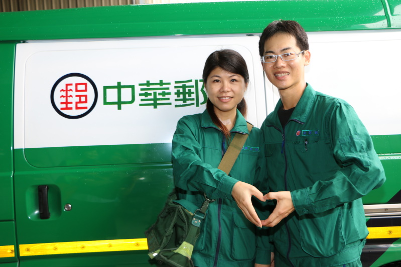 中華郵政公司日前宣布，春節連假第一天，員工要正常上班，引發員工不滿。 圖：翻攝高雄郵局官網