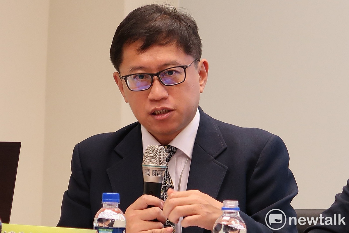台灣制憲基金會副執行長宋承恩18日表示，中國步步進逼後，台灣民眾被迫表態。 圖：林朝億/攝