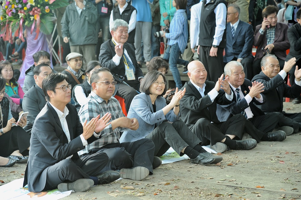 行政院副院長陳其邁今天下午出席「高雄橋頭事件40周年專書發表會-大時代的故事」 圖：行政院提供