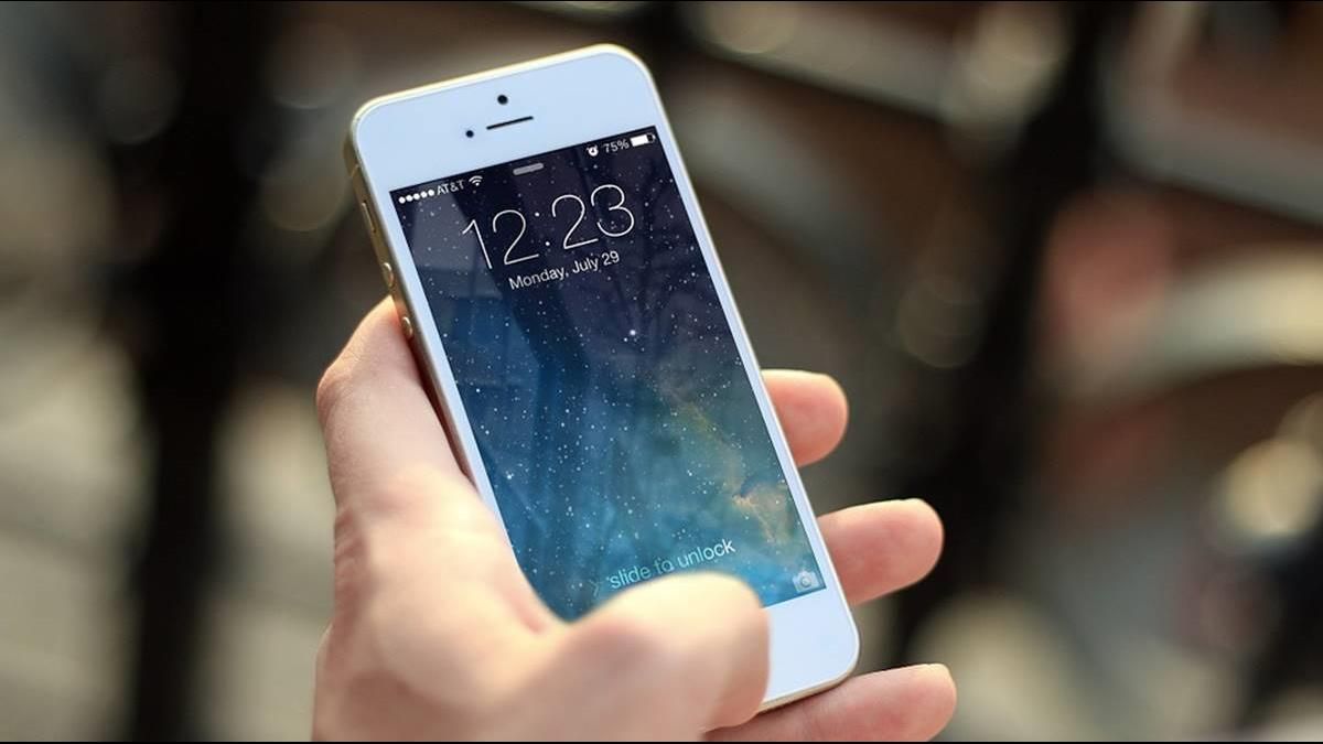 在iPhoneX上推出了瀏海螢幕的Face ID後，Touch ID即等同退出iPhone的舞台。 圖：取自pixabay
