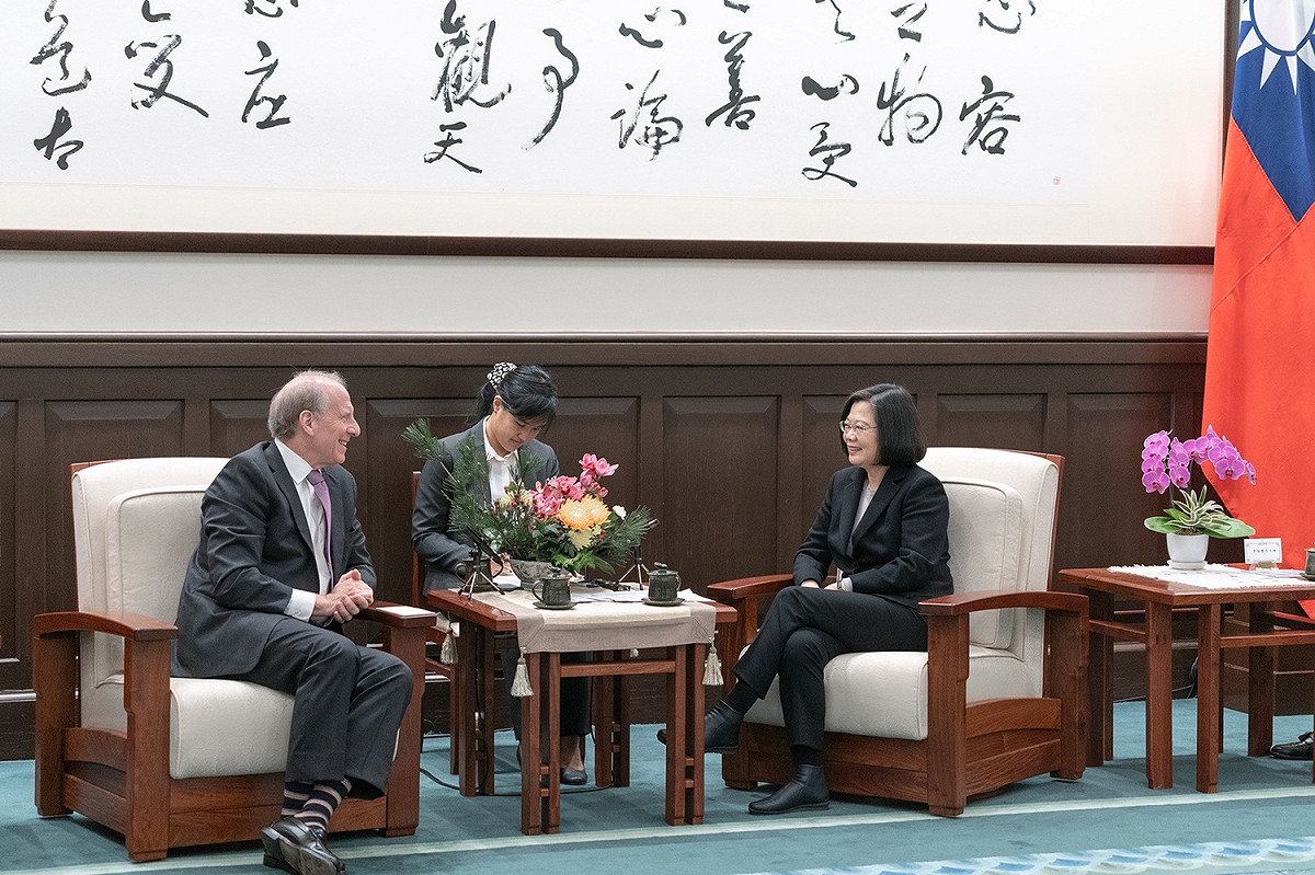 總統蔡英文今（21）日上午接見美國智庫「外交關係協會」會長哈斯（Richard Haass）。 圖：總統府提供