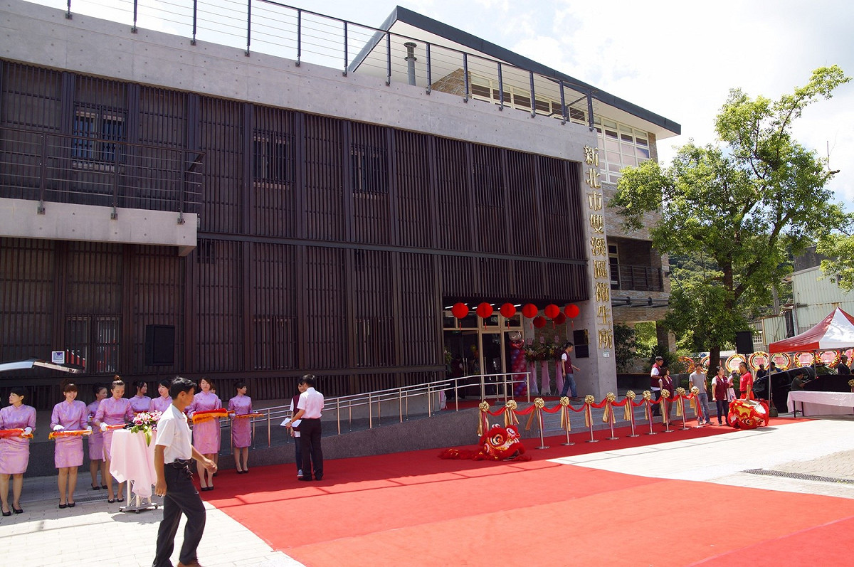 雙溪衛生所附設居家護理所，傳出在中央評鑑時「來不及為個案穿褲子」，遭評鑑為不合格。 圖：翻攝新北市衛生局網站