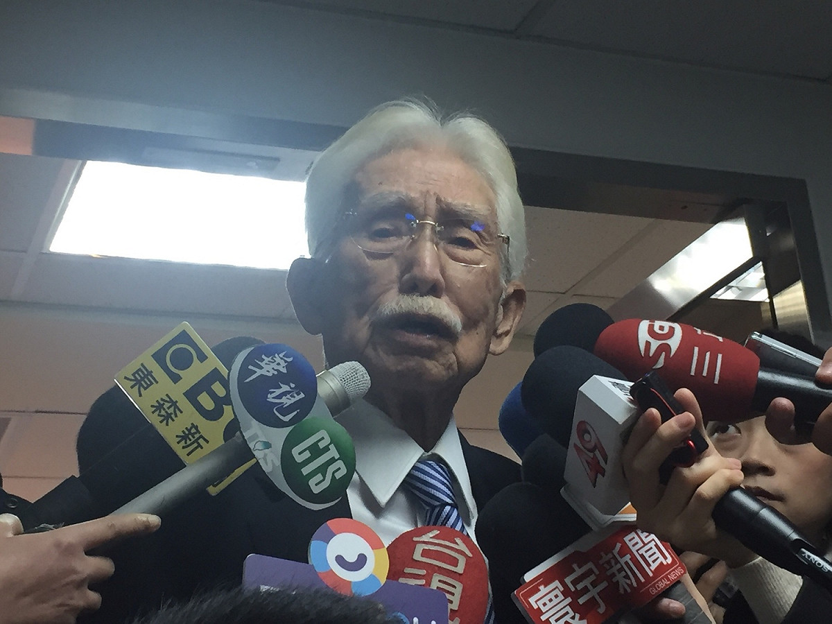 由辜寬敏號召下成立的台灣制憲基金會上午舉行開幕式，邀請前閣揆賴清德、民進黨主席卓榮泰、社民黨召集人范雲、北市議員苗博雅等各界人士共襄盛舉。 圖：趙婉淳／攝