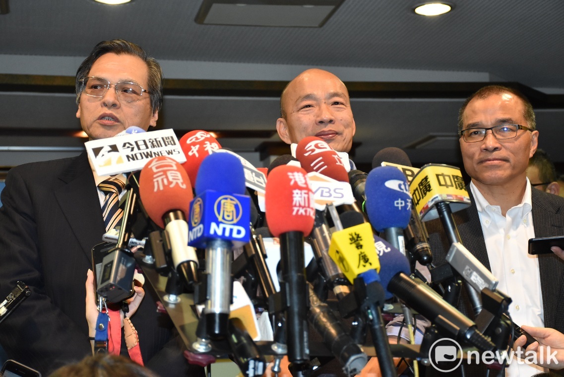 （左)陳明通、韓國瑜、葉匡時會後接受媒體聯訪。 圖：孫家銘／攝