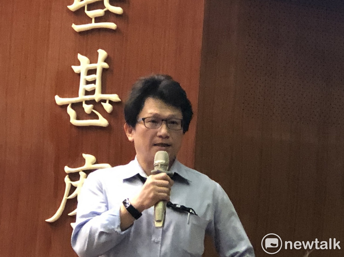 行政院資通安全處長簡宏偉今（24）天在院會後記者會中明白表示，因為國安風險考量，原則上是全面性禁止政府機關使用3C中資產品，但有些特殊例外，經過登記報准後，可做例外處理。 圖：謝莉慧/攝