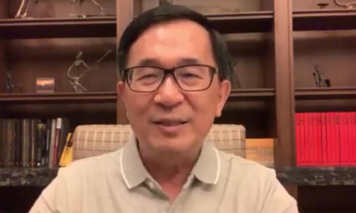 高雄市長韓國瑜日前接受日本自由記者的專訪，稱中國大陸雖表明不認同九二共識一中各表，但他也要堅持。對此，前總統陳水扁表示，這代表根本沒有共識，九二共識根本就不存在。 圖：翻拍自陳水扁臉書（資料照）