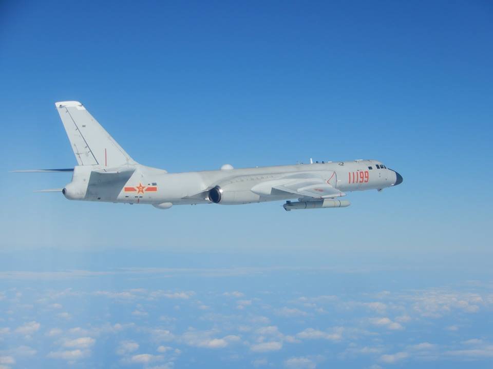 共軍轟6K。資料照片。 圖：國防部提供