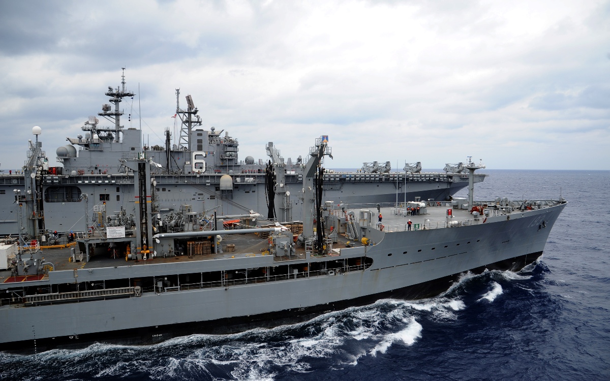 國防部今天表示，美軍2艘作戰艦昨天由南向北航經台灣海峽，為執行印太戰略任務的一環。 圖：翻攝美國海軍官網/Raul Moreno Jr.（資料照片）