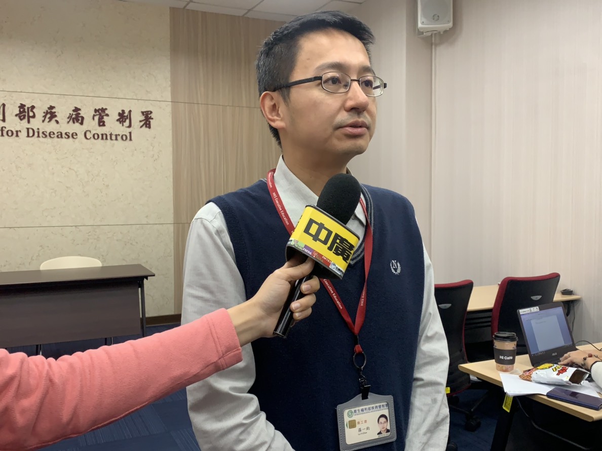 疾管署證實北市聯醫再新增一名輕症個案，為該病房實習的醫護老師，於23日發病，經流感快篩為A型，為流感群聚個案第14名。 圖／資料照