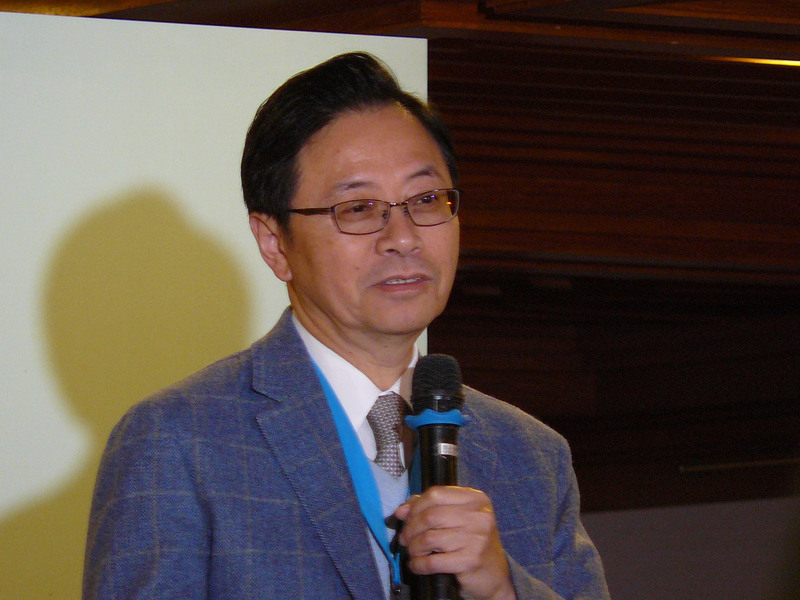 前行政院長張善政26日應邀出席世界之星決選論壇演講，他表示，以數位轉型為目標的國家，在關鍵時刻怎可以沒有資安長出來說話，而是由行政院的一個處長。 圖：中央社