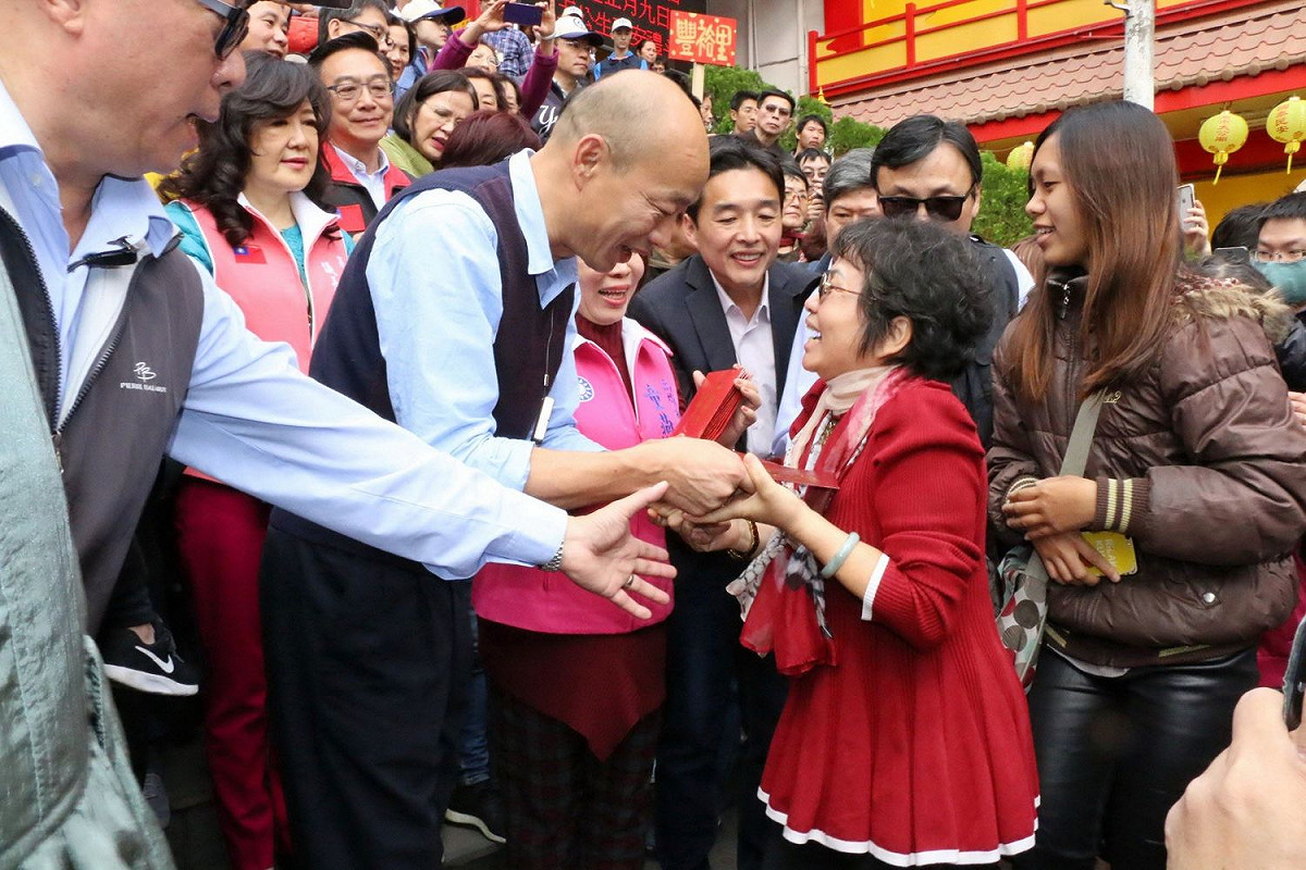 韓國瑜今赴三民區玉皇宮參香祈福。