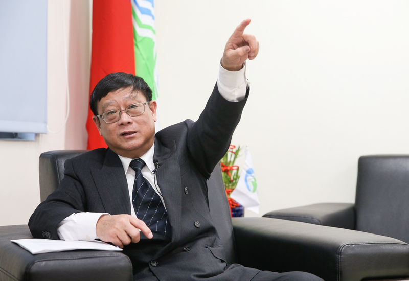 行政院長蘇貞昌上任後要求閣員開始直播拉近與民眾的距離，環保署長張子敬（圖）接受中央社專訪時笑說，他傾向經營環保署，而非經營個人，還笑說要以「打群架」方式經營環保署社群媒體，讓同仁輪番上陣。 圖 : 中央社
