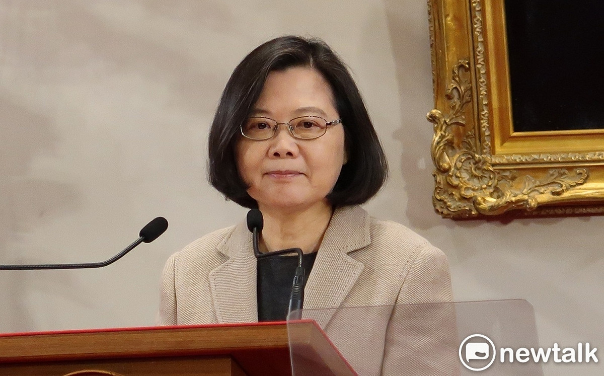 總統蔡英文前往中科院視導時，下令必須加速「雄風三型」及「天弓三型」等飛彈的量產，確保台灣國防戰力。 圖：林朝億/攝（資料照片）