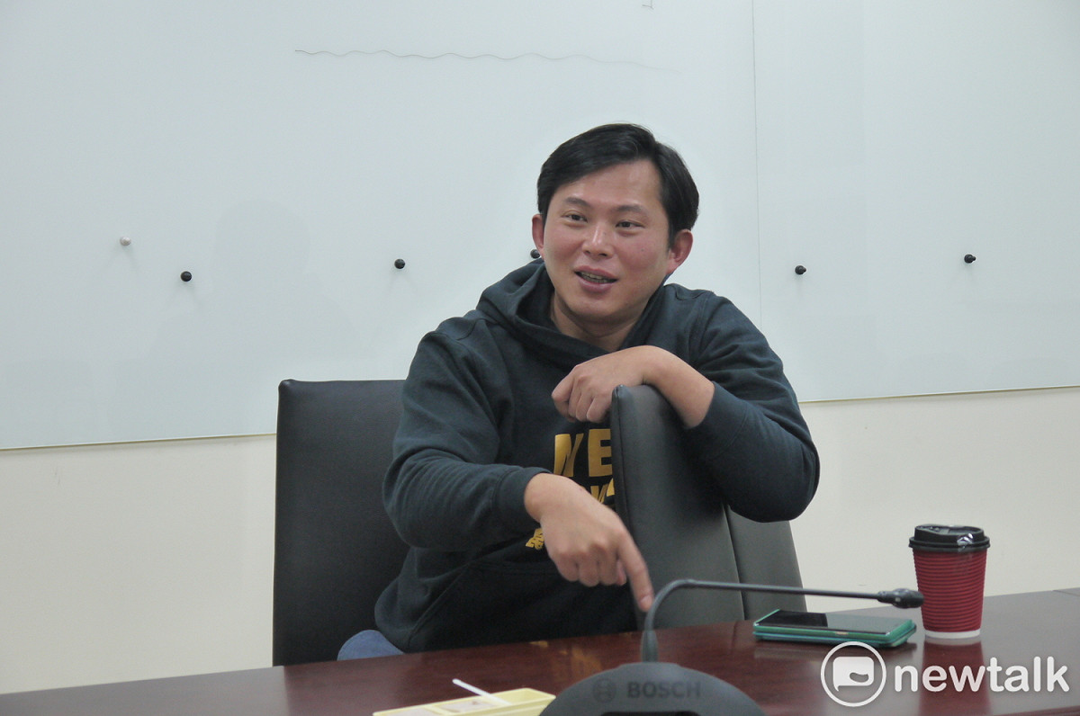 黃國昌有兩女兒、一個兒子，談起兒女相當開心。 圖：陳佩君／攝