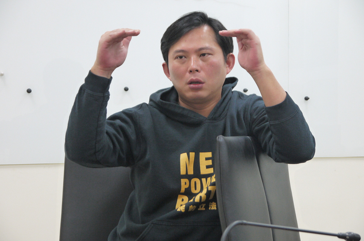黃國昌接受新頭殼訪問。 圖：陳佩君／攝