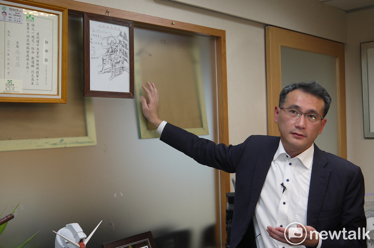 鄭運鵬當初所畫的《小拳王》，讓人驚艷，甚至被媒體關報導。 圖：陳佩君／攝