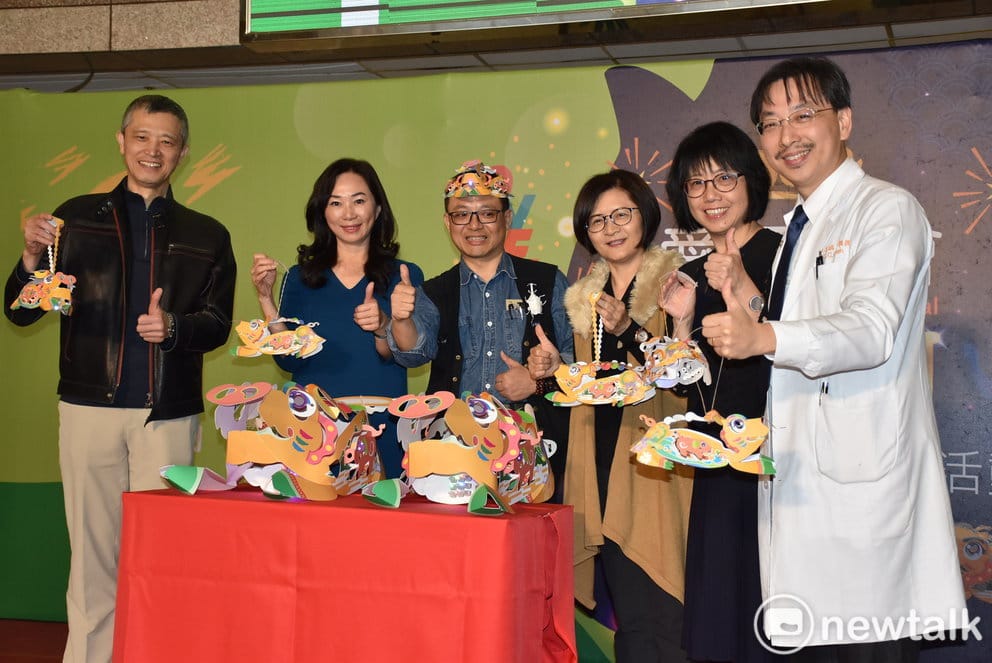 高雄市長韓國瑜夫人李佳芬公布豬年提燈。 圖：孫家銘攝