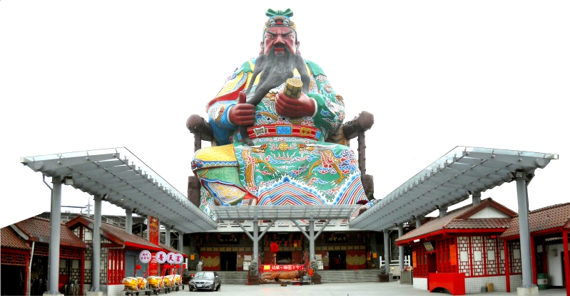 普天宮的巨大關公像成為新竹古奇峰最顯著的地標。 圖：截自財團法人台灣省新竹市普天宮官方網站