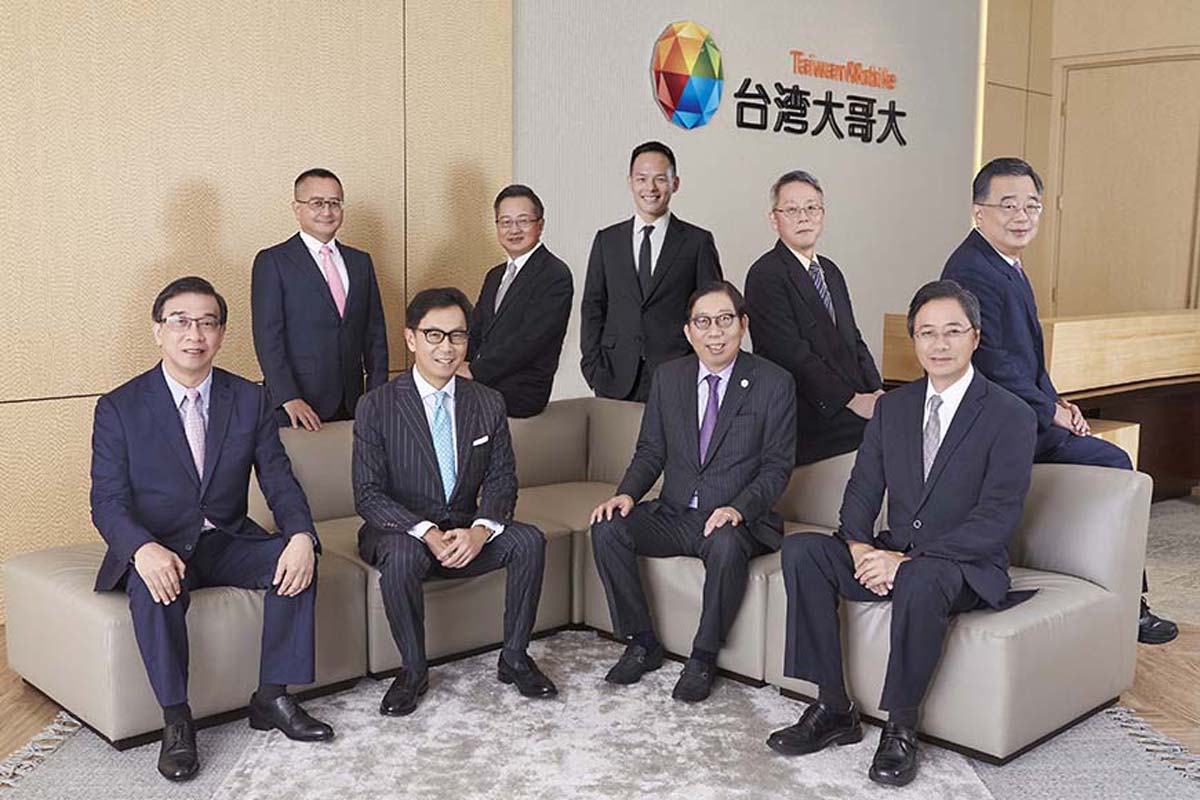 圖為目前台灣大哥大董事合照，上排中央處即為台灣大新任總經理林之晨。（圖／翻攝自台灣大哥大官網） 圖／翻攝自台灣大哥大官網