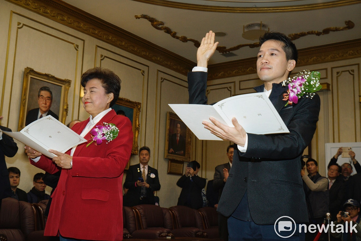 何志偉、沈智慧宣誓就職。 圖：張良一／攝