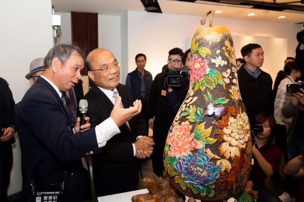 蘇貞昌出席台灣工藝之家協會聯展開幕。 圖：行政院提供