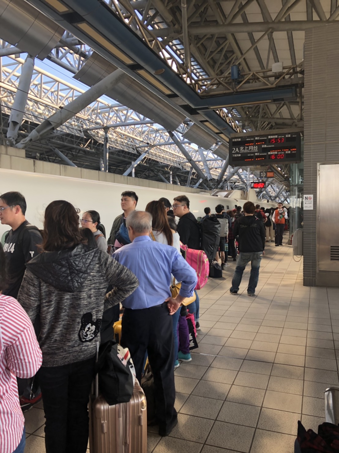 高鐵宣布今明加開南下3班全車自由座列車。（資料照片） 圖：陳佩蓴/攝