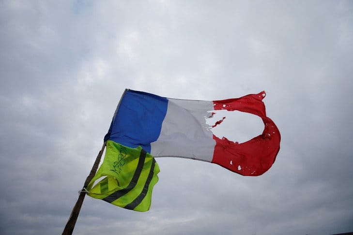 法國黃背心運動已經持續3個月，迄今為止已經分裂出5個團體，內耗相當嚴重。 圖：翻攝黃背心運動推特