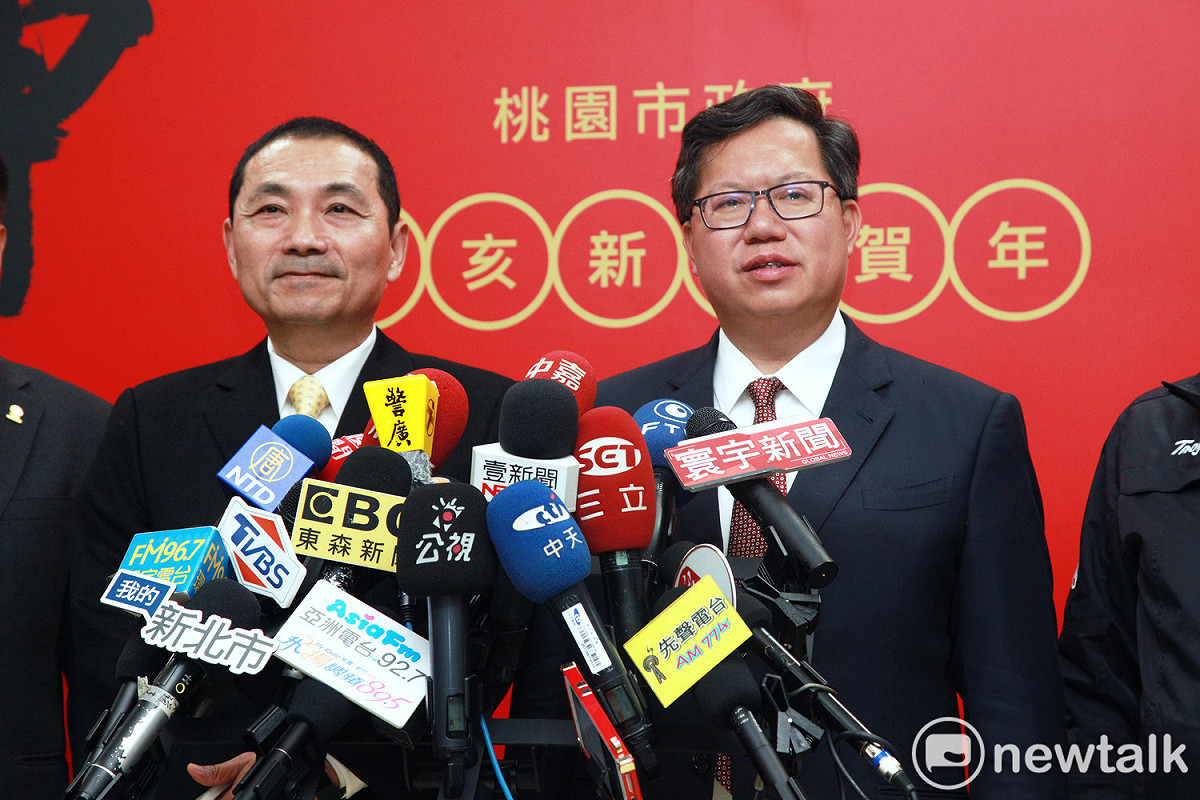 針對華航機師罷工，鄭文燦和侯友宜都希望勞資雙方各退一步，用同理心幫對方著想，讓罷工早日落幕。 圖：林昀真/攝