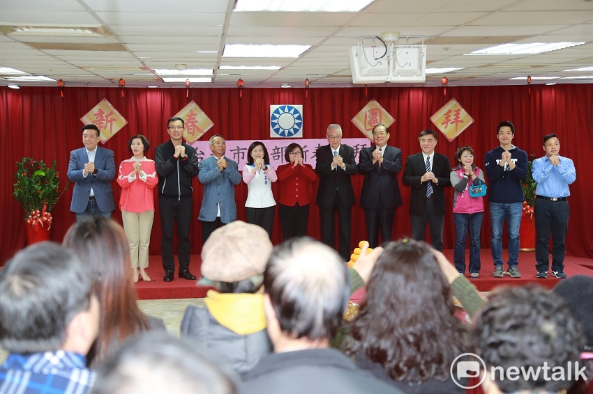 根據TVBS民調顯示，國民黨奪下較民進黨與時代力量更高的民意支持。 圖：趙婉淳／攝（資料照片）