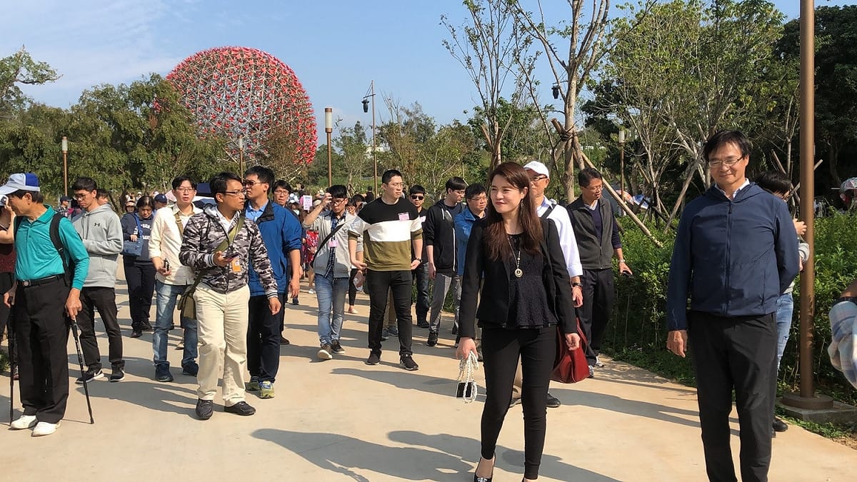 台北市民政局長藍世聰今天率隊參訪台中花博。 台中市政府觀旅局/提供