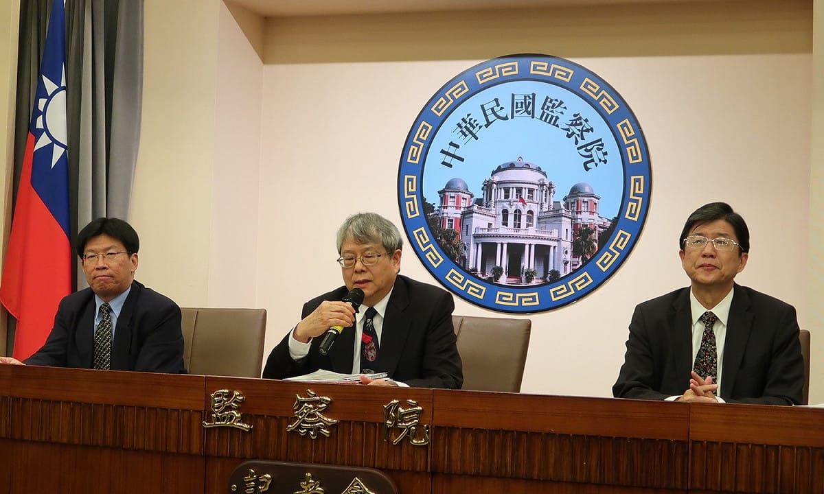 監察委員高涌誠、陳師孟、蔡崇義14日就陳水扁四大司法案件法官撤換召開記者會。 圖：林朝億/攝