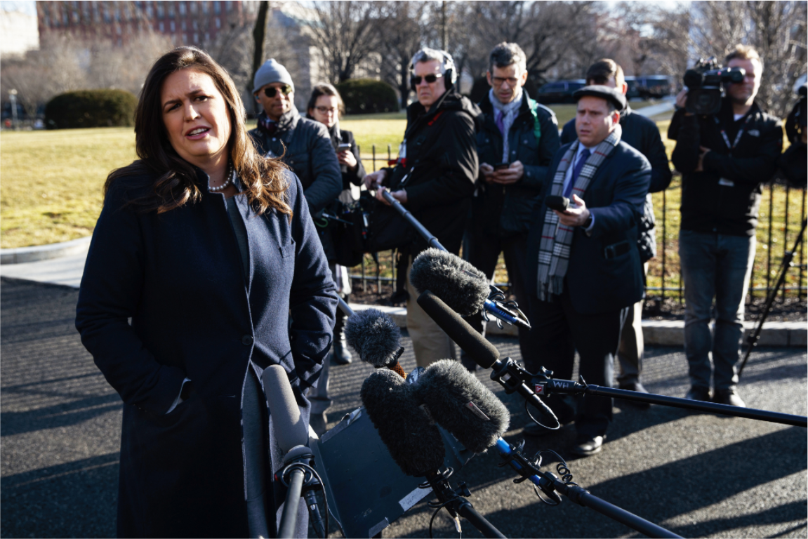 白宮發言人桑德斯（Sarah Sanders）表示，川普總統將會簽署政府支出法案，他也會採取其他行政措施，包括宣布國家進入緊急狀態，以確保能夠阻止南方邊界發生國安和人道危機。 圖：達志影像/美聯社