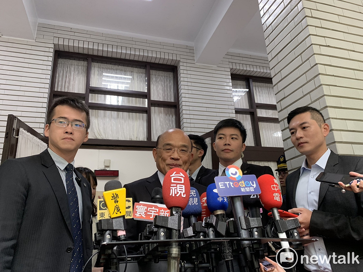對於昨天深夜和平謝幕的華航機師罷工事件，行政院長蘇貞昌說，現在還有很多事情要處理，不是談人事的時候。 圖：謝莉慧/攝