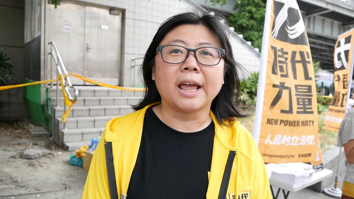 時代力量秘書長陳惠敏表示，從新任黨主席選出時起，她將辭去秘書長一職；陳惠敏也與黃國昌解除臉書好友關係。 圖 : 翻攝自youtube