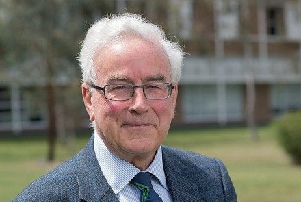 澳洲前國防副部長，目前任教於澳洲國立大學（ANU）的狄普（Paul Dibb） 圖：翻攝自ANU - STRATEGIC &amp; DEFENCE STUDIES CENTRE