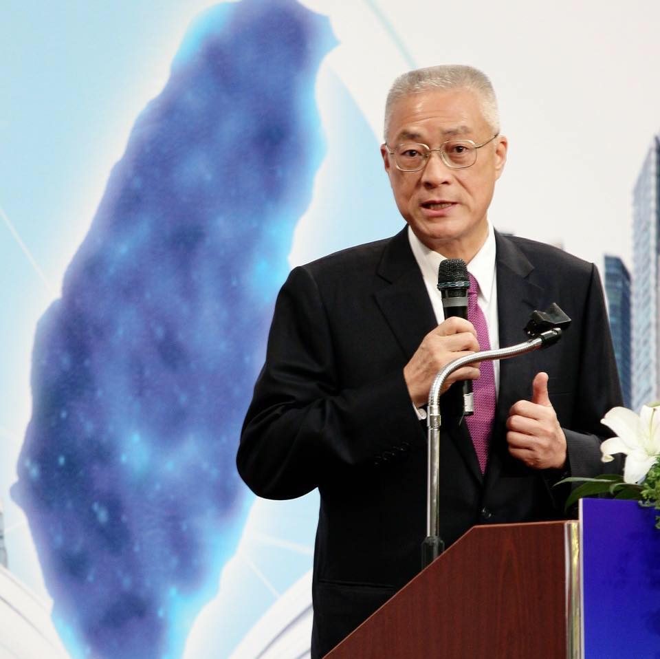 國民黨黨內初選機制未定，黨主席吳敦義今表示，總統參選人提名機制預定4月敲定，屆時誰出線就皆下黨主席位置帶領國民黨贏回政權。 圖：翻攝自吳敦義臉書