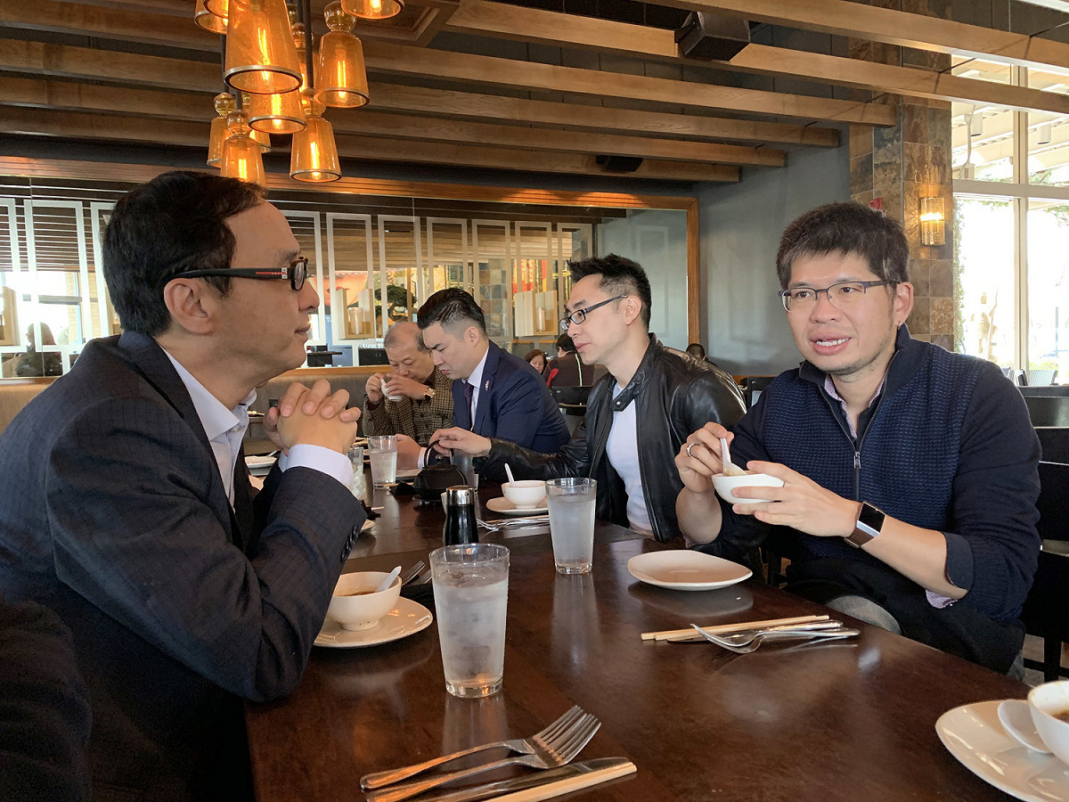 朱立倫與YouTube創辦人陳士駿對談 圖：朱立倫辦公室提供