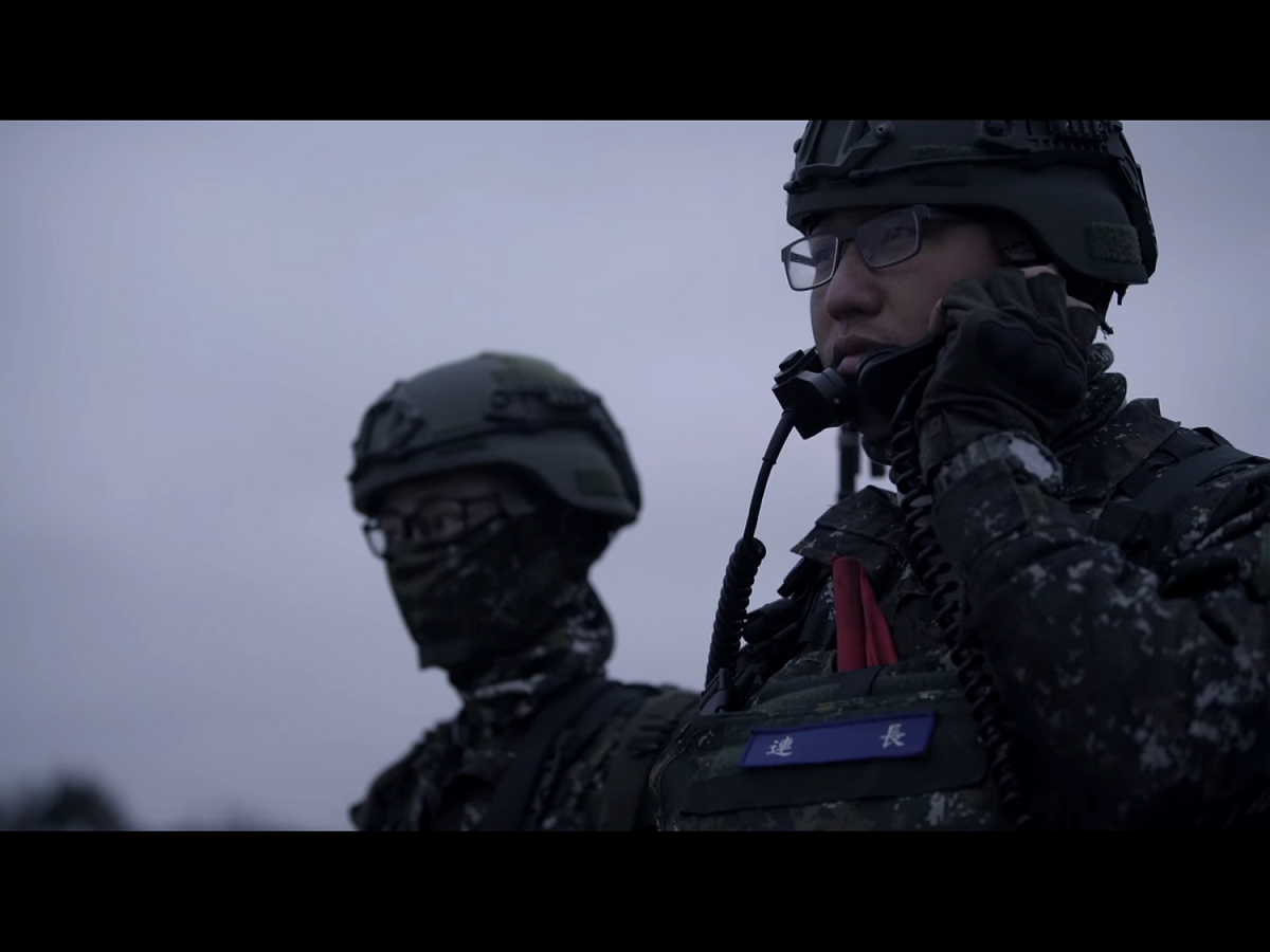 國防部強調，國軍自推動募兵制以來，以質量並重與提升戰力為目標，建構「量小、質精、戰力強」可恃的堅實國防戰力。 圖：翻攝自國防部發言人臉書