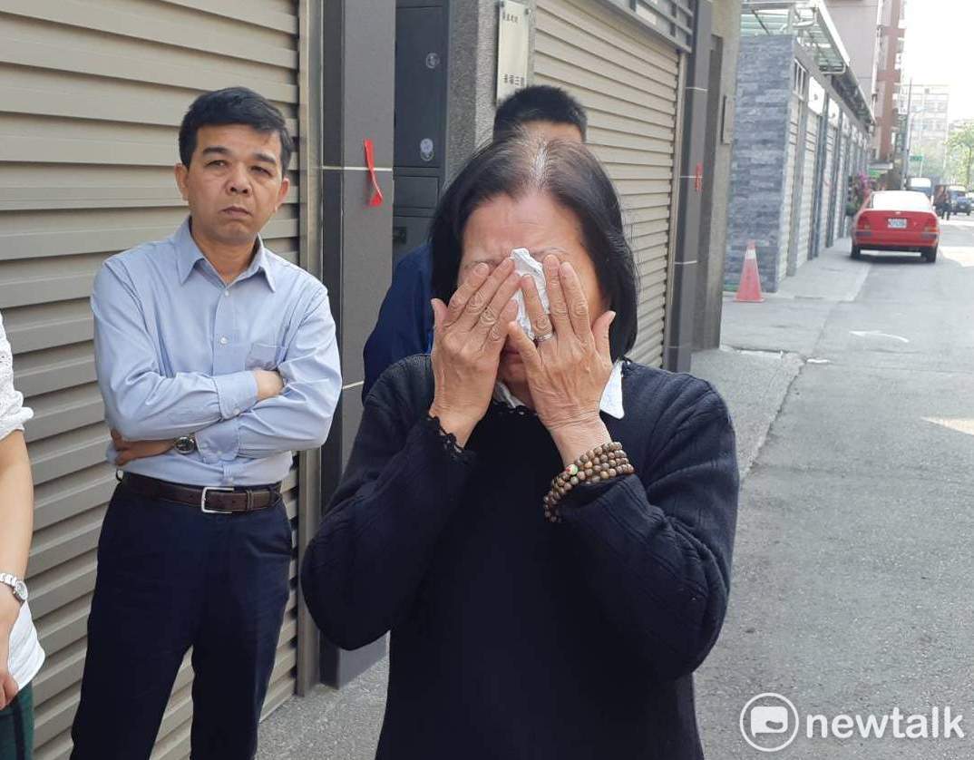 遺孀紀素珠談到廖天隆生前種種，不禁痛哭失聲。 圖：蔡坤龍/攝