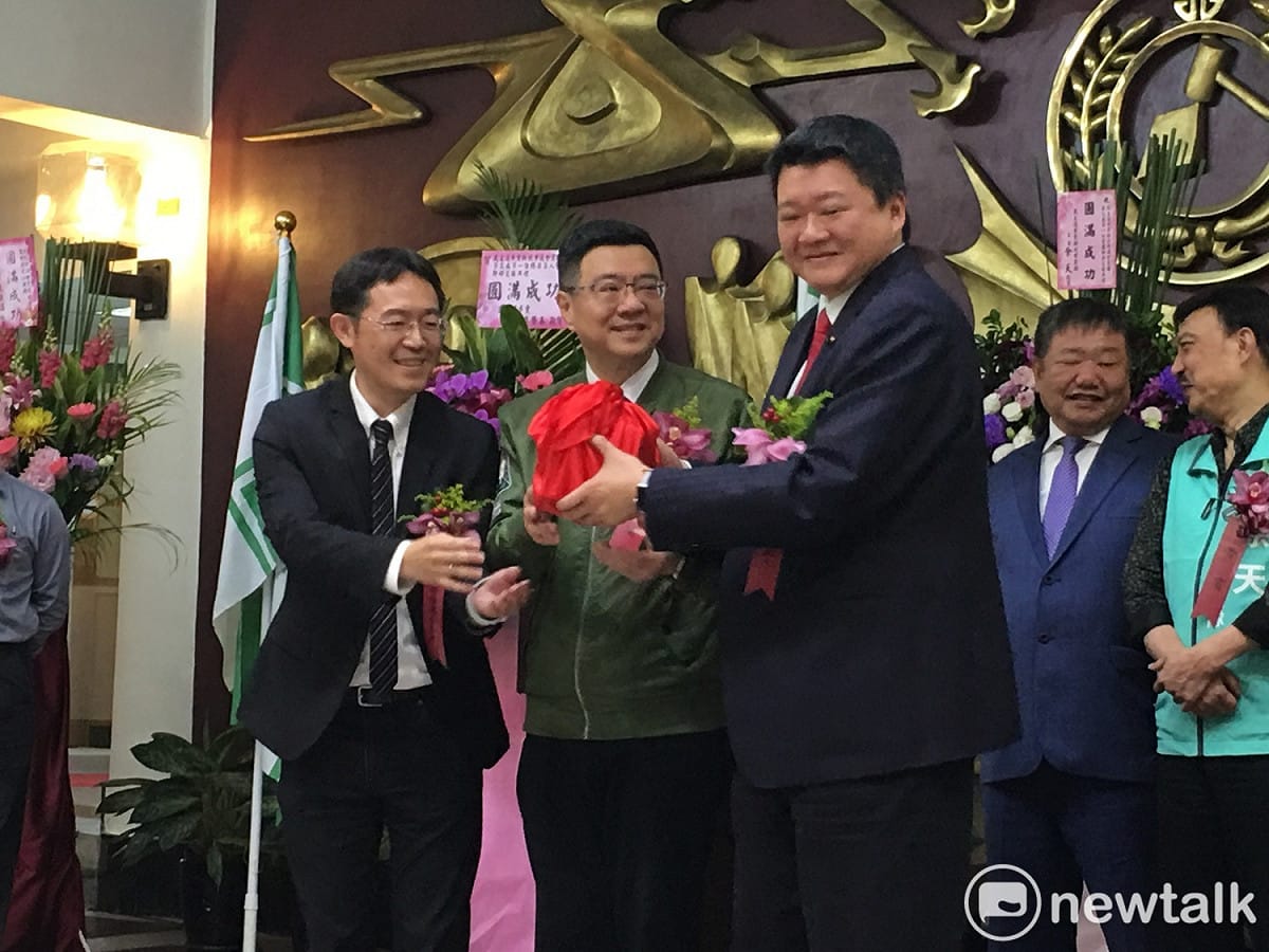 民進黨黨主席卓榮泰上午出席新北市議會民進黨團幹部交接典禮。 圖：林昀真/攝
