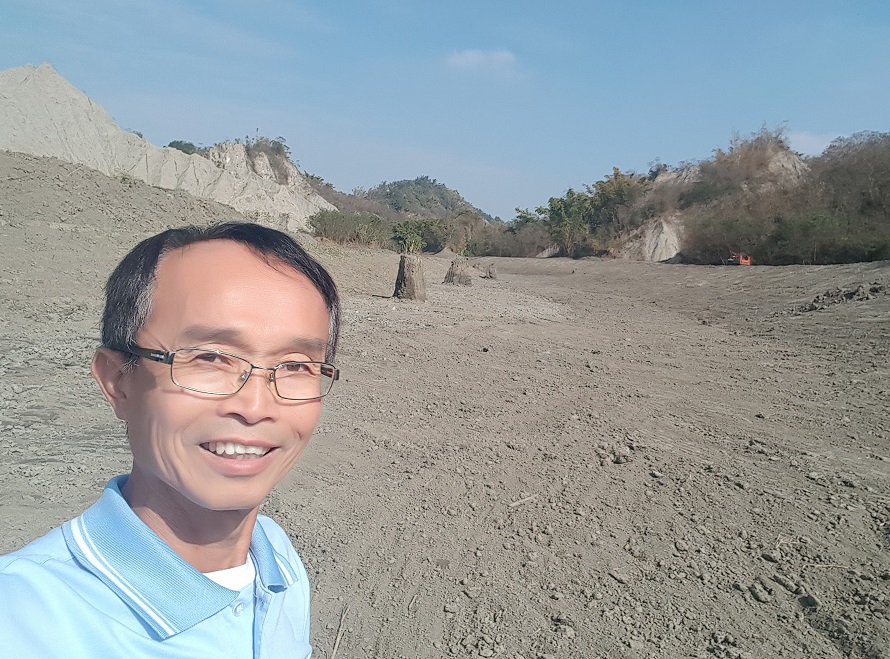 被網友封為「最強里長」的台南牛埔里卸任里長陳永和。 圖：翻攝自陳永和 龍崎牛埔月世界