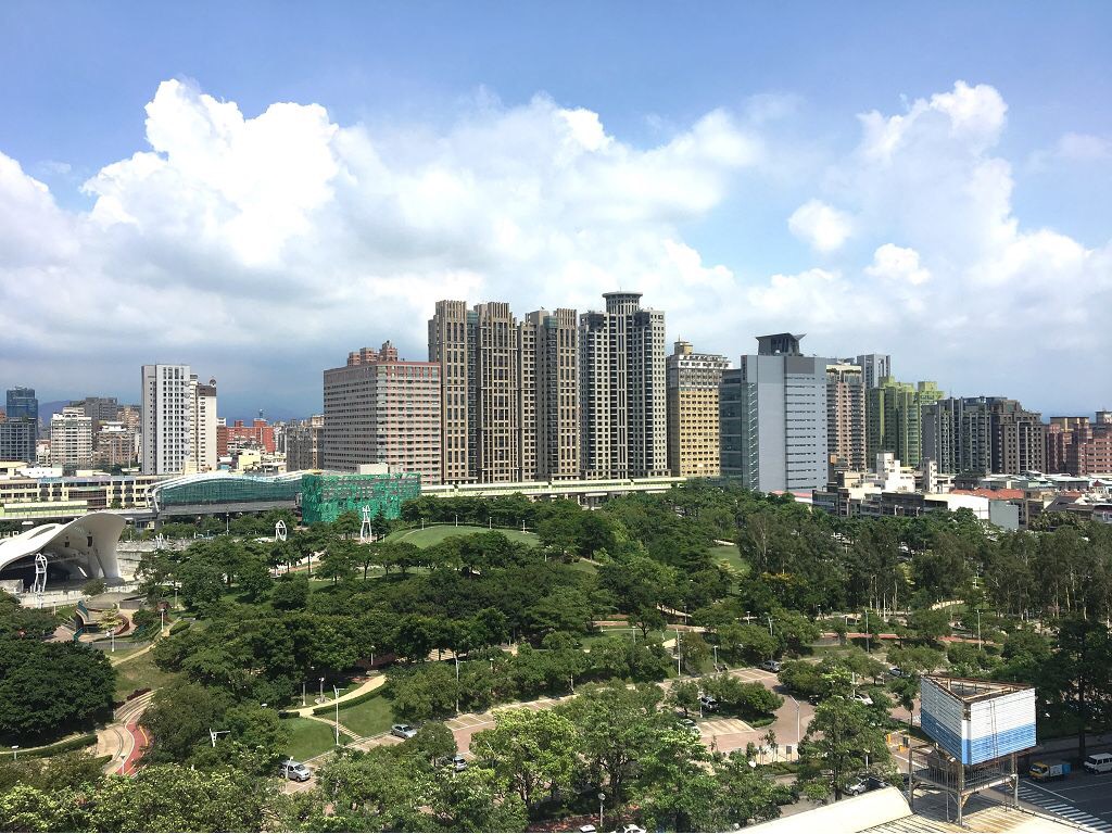 日本網紅 Iku老師認為台灣的高房價很病態。 圖／信義房屋提供