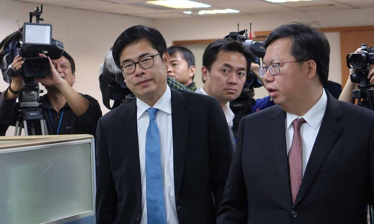行政院副院長陳其邁與桃園市長鄭文燦（右）。 圖：林朝億/攝