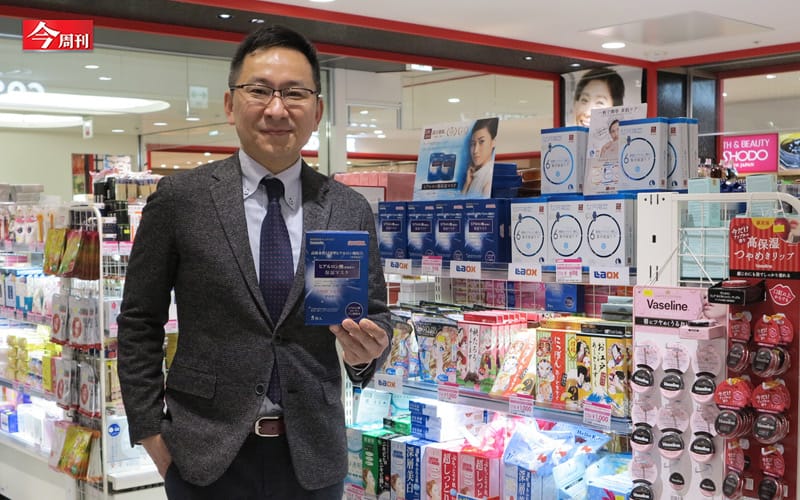 在全日本最大連鎖藥妝店松本清的東京銀座旗艦門市，一進門，迎面最顯眼的櫃位，就是一整排的面膜專區，來自台灣的「森田藥粧燕窩濃潤滋養面膜」、「我的美麗日記黑珍珠煥白面膜」，也占據了不小枱面。 圖：今周刊提供