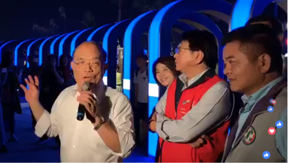 行政院長蘇貞昌今（27）天到屏東視察東港並參觀台灣燈會。 圖：擷自蘇貞昌參觀台灣燈會直播影片
