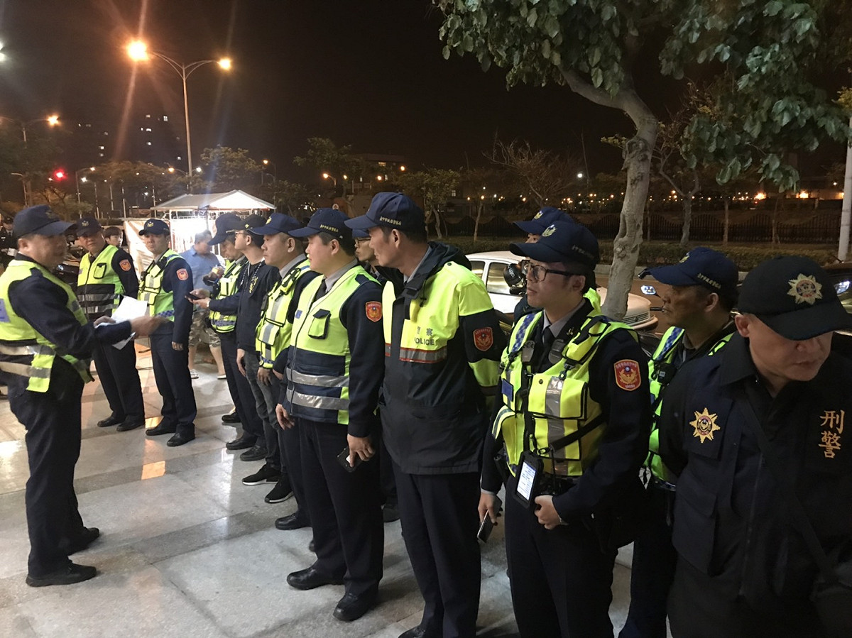 清水警方動員警力33名執行專案勤務。 圖 :清水警察分局/提供